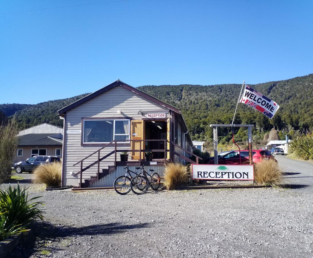 The Crossing Lodge Erua Exterior photo